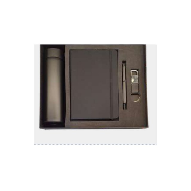 Coffee-brown gift set with elastic notebook, temperature bottle, metal pen and keychain in a matching tray