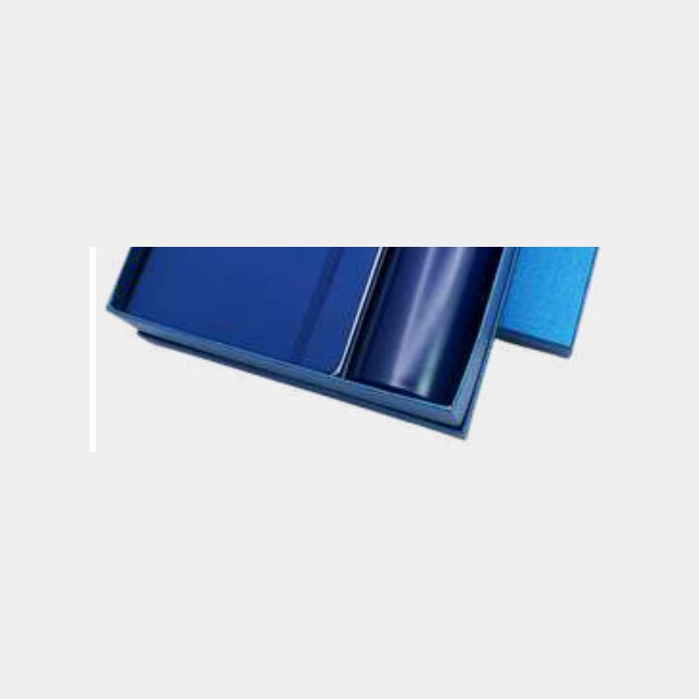 Blue notebook with matching insulated bottle and metal pen in a colour-matched blue box