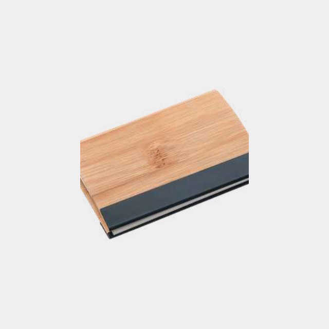 Card holder with a bamboo upper face and a dark base